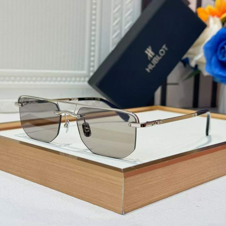 Picture of Hublot Sunglasses _SKUfw71164317fw